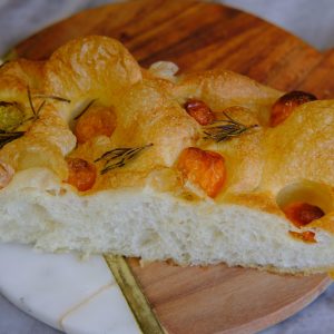 Focaccia Tomate y Romero x Und